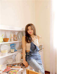《漂亮的女邻居5》HD-草莓app下载汅api免费秋葵